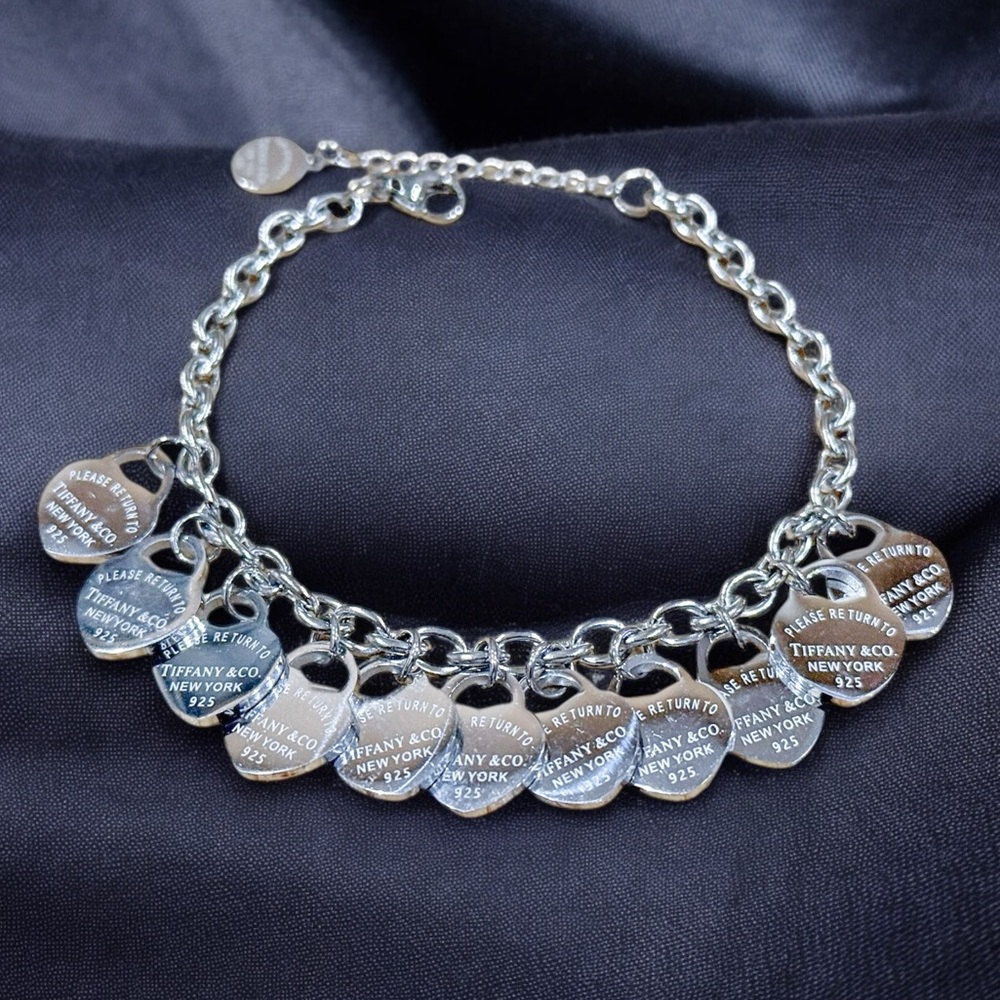 New Stainless Steel Bracelet with Dangling Hearts - Picture 2 of 8